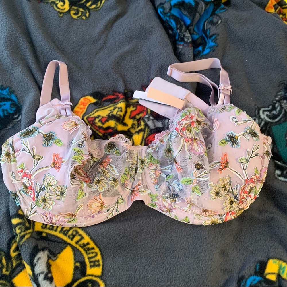 SO CUTE VS Dream Angels Bra CottageCore aesthetic